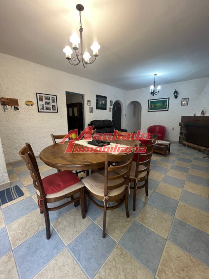 OPORTUNIDAD VENTA MALDONADO CASA BARRIO RIVERA