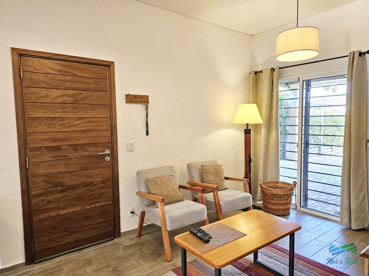 ALQUILER DE VERANO EN PUNTA DEL ESTE: EXCELENTE CASA DE 3 DORMITORIOS CON PISCINA CLIMATIZADA!