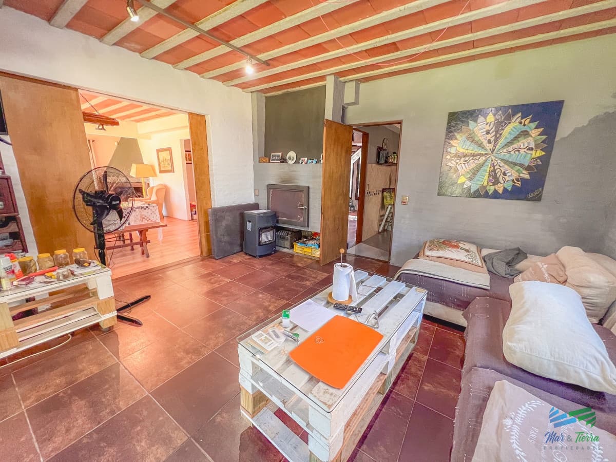 Cómoda casa, muy bien ubicada, ideal para vivir todo el año, zona de colegios