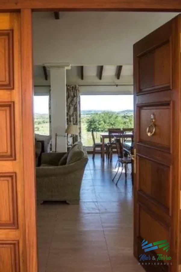 Excepcional Casa de campo, Ideal para vivir todo el año, costa de arroyo y a 30 minutos de Punta
