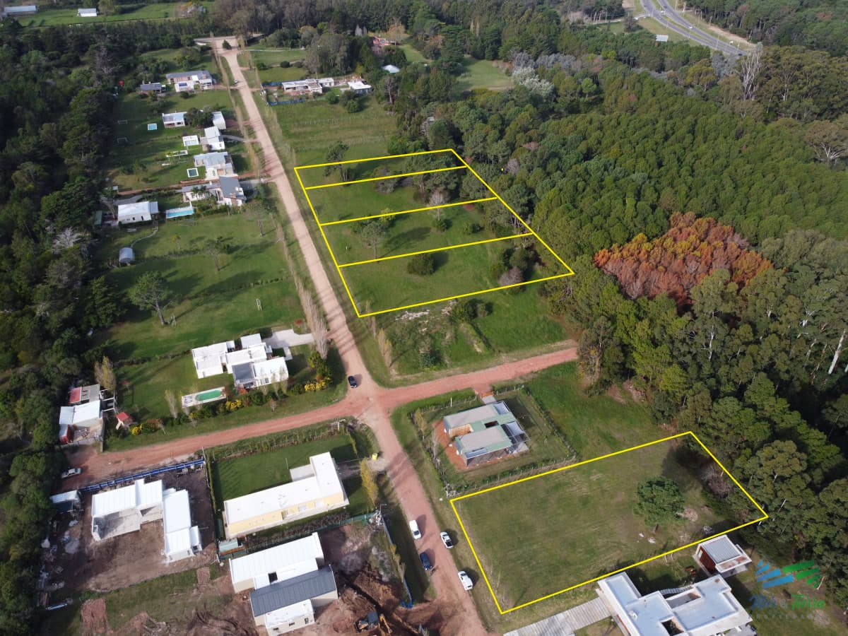 Vendo terreno de 2000m2 en los Tordillos playa Mansa Punta del Este