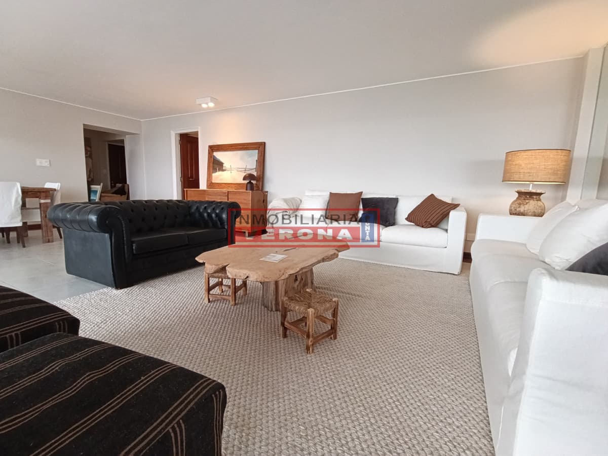 Apartamento frente al Puerto en Península, Punta del Este - Inmobiliaria Verona Punta