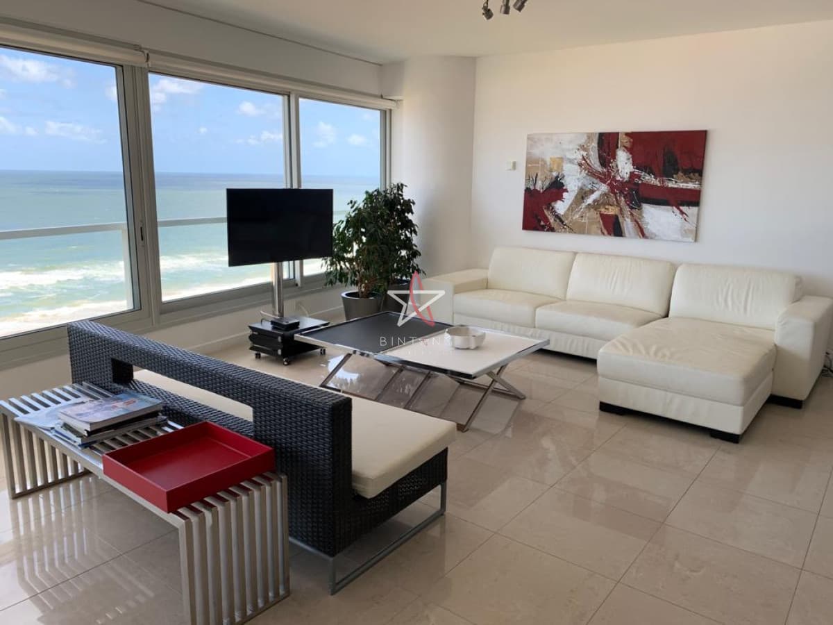 APARTAMENTO, 3 DORM EN SUITE MAS SERVICIO, PLAYA BRAVA, PUNTA DEL ESTE, VENTA Y ALQUILER - Bintang Propiedades
