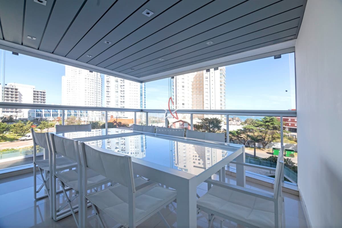 APARTAMENTO, 2 DORMITORIOS, 3 BAÑOS, PLAYA MANSA, PUNTA DEL ESTE, VENTA - Bintang Propiedades