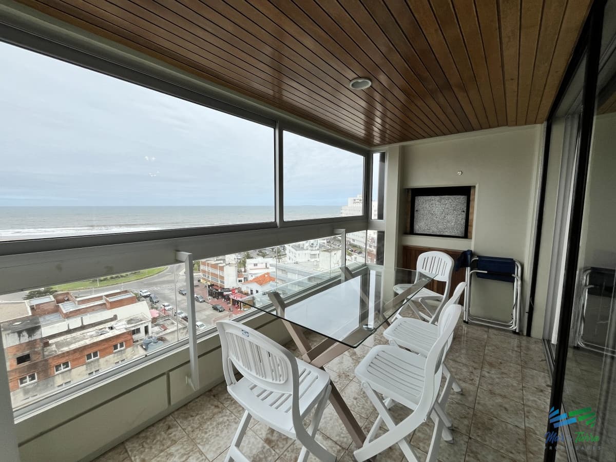 En venta apartamento 3 dormitorios 2 baños en Punta del Este