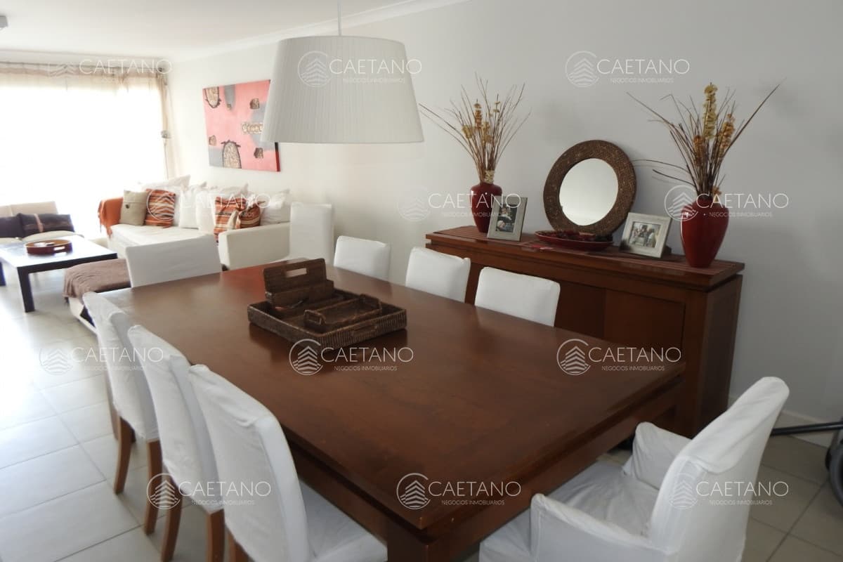 Venta apartamento 3 dormitorios. Playa brava, Punta del Este