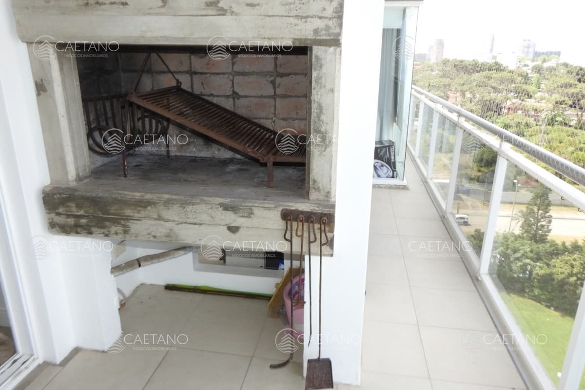 Venta apartamento 3 dormitorios. Playa brava, Punta del Este
