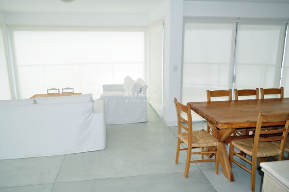 Pent house en peninsula con parrillero y vista al mar