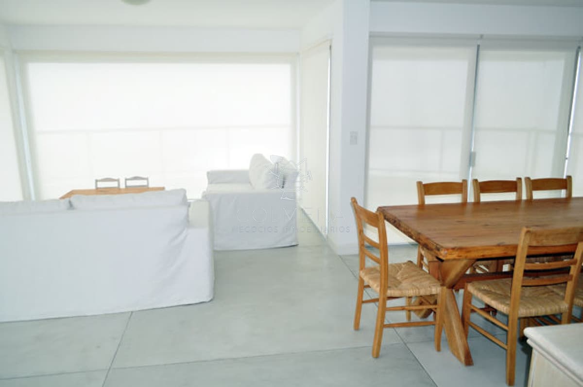 Pent house en peninsula con parrillero y vista al mar