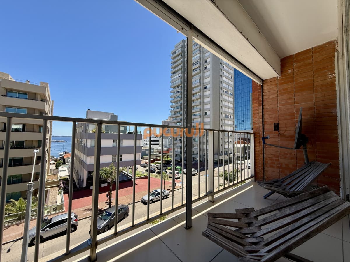Apartamento en venta  Edificio Kennedy  Punta del Este