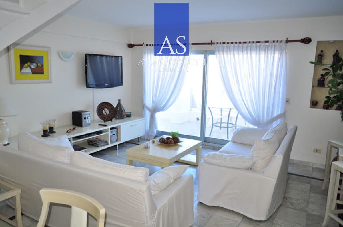 Penthouse en Playa Brava torre con Servicios