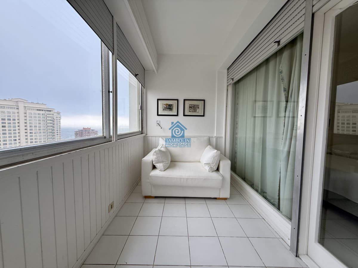 Apartamento ID.1360 - Apartamento en venta en Vanguardia Piso 12  hacia Playa Brava