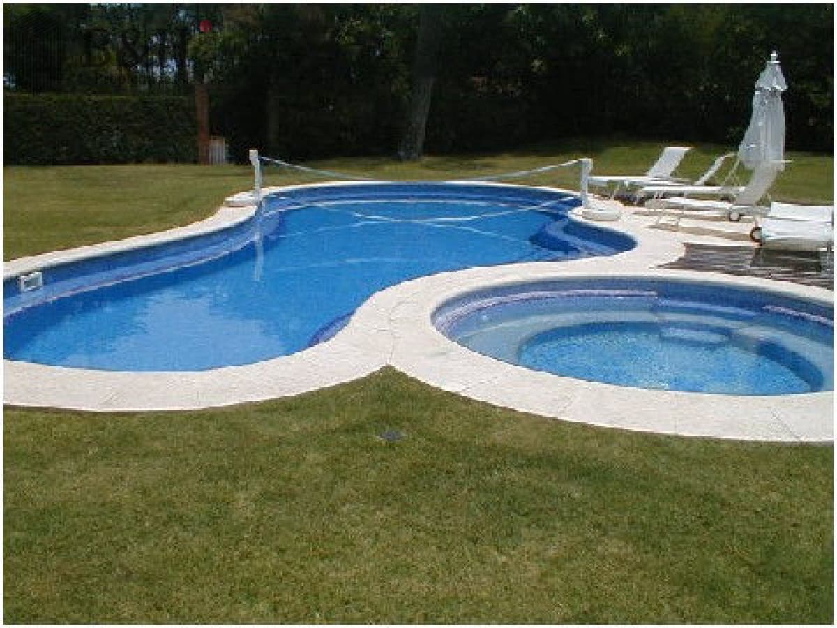 hermosa casa con muy buen parque