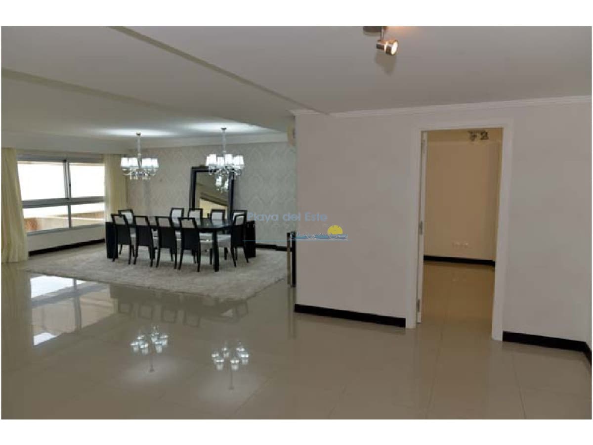 Oportunidad de Departamento  - Inmobiliaria Playa del Este