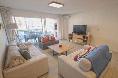 APARTAMENTO EN LINCOLN CENTER 3 DORMITORIOS PLAYA MANSA FRENTE AL MAR  -
