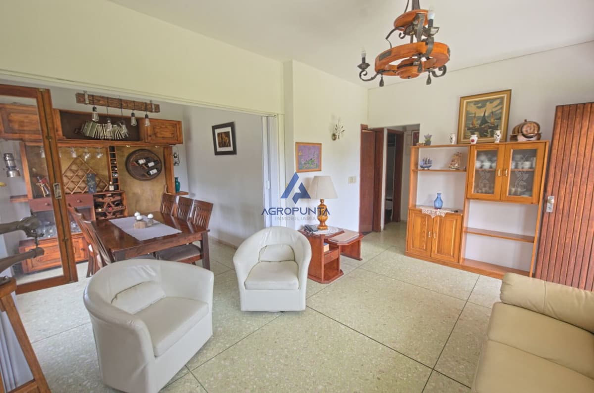 Casa en alquiler Punta del Este playa Mansa, 2 dormitorios y parrillero  -
