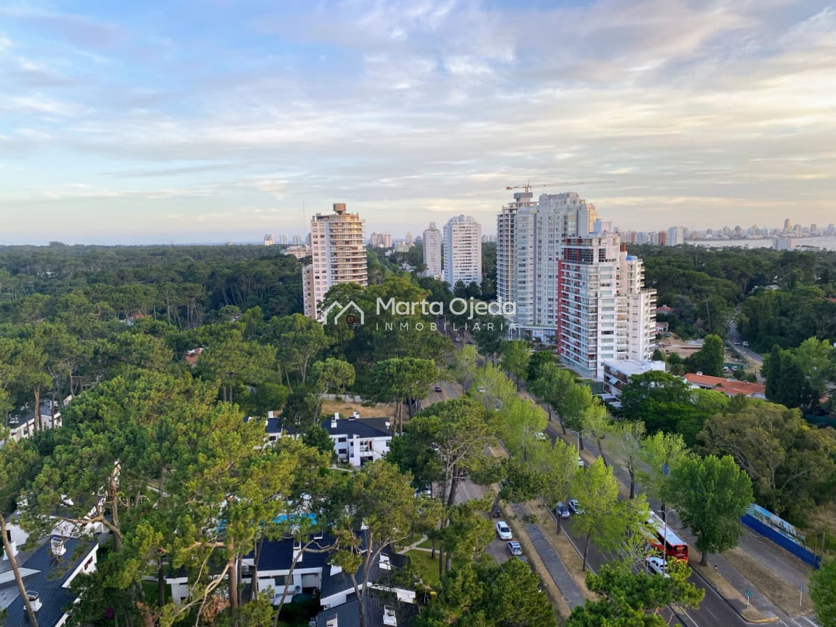Apartamento ID.41358 - Roosevelt , piso alto con magnífica vista