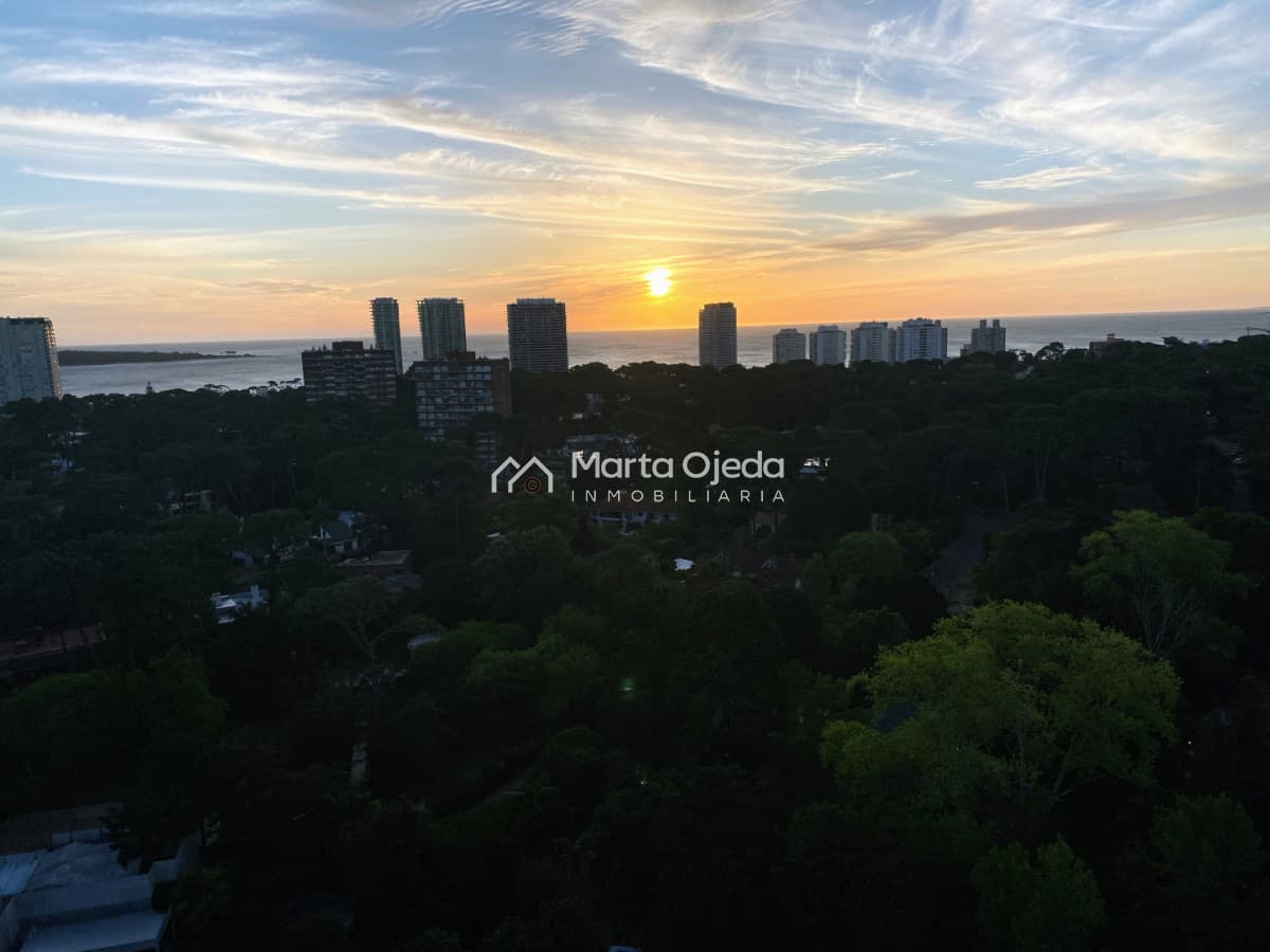 Apartamento ID.41358 - Roosevelt , piso alto con magnífica vista