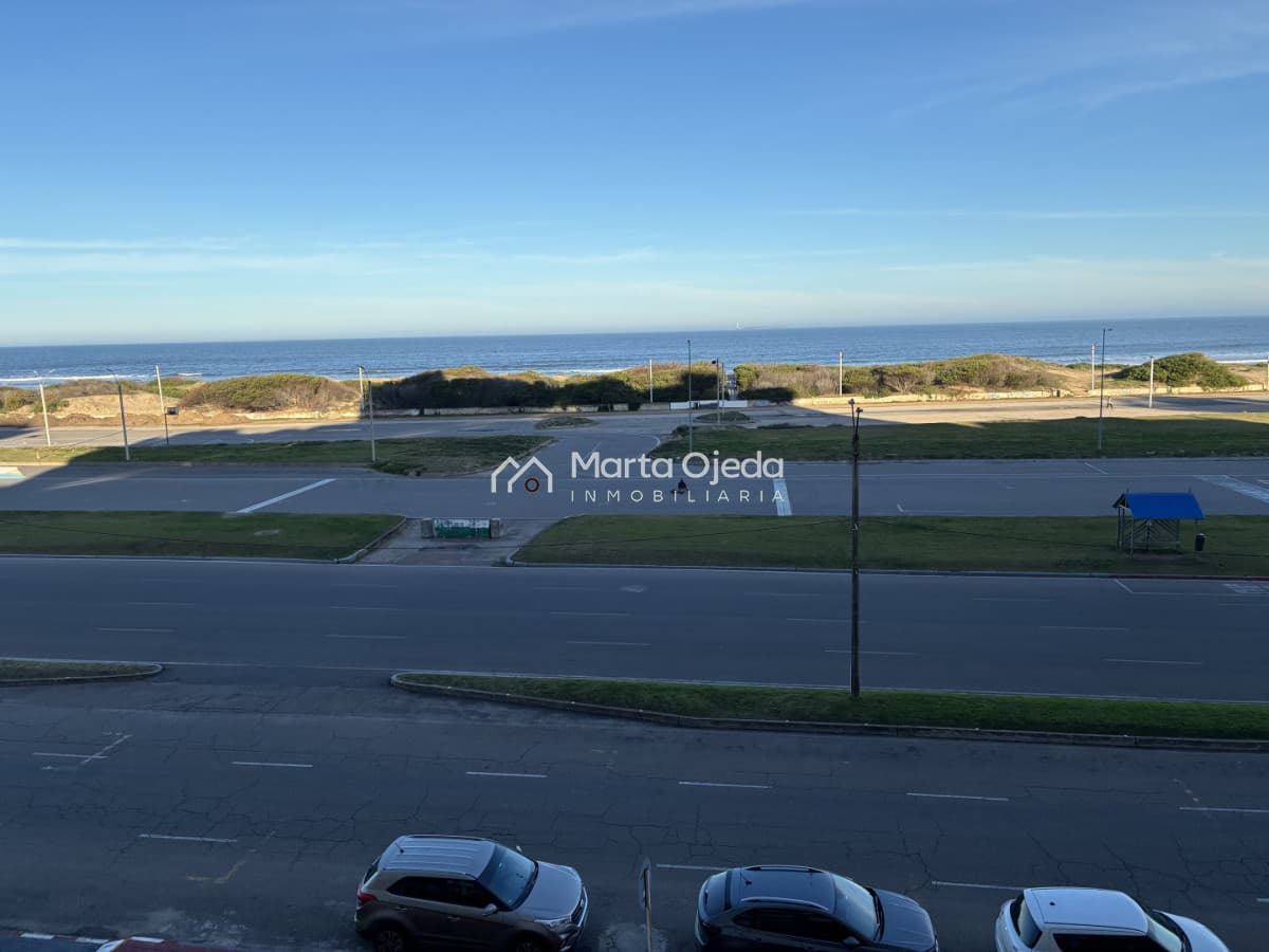 Apartamento ID.41603 - NUEVO INGRESO . Playa Brava , frente al mar