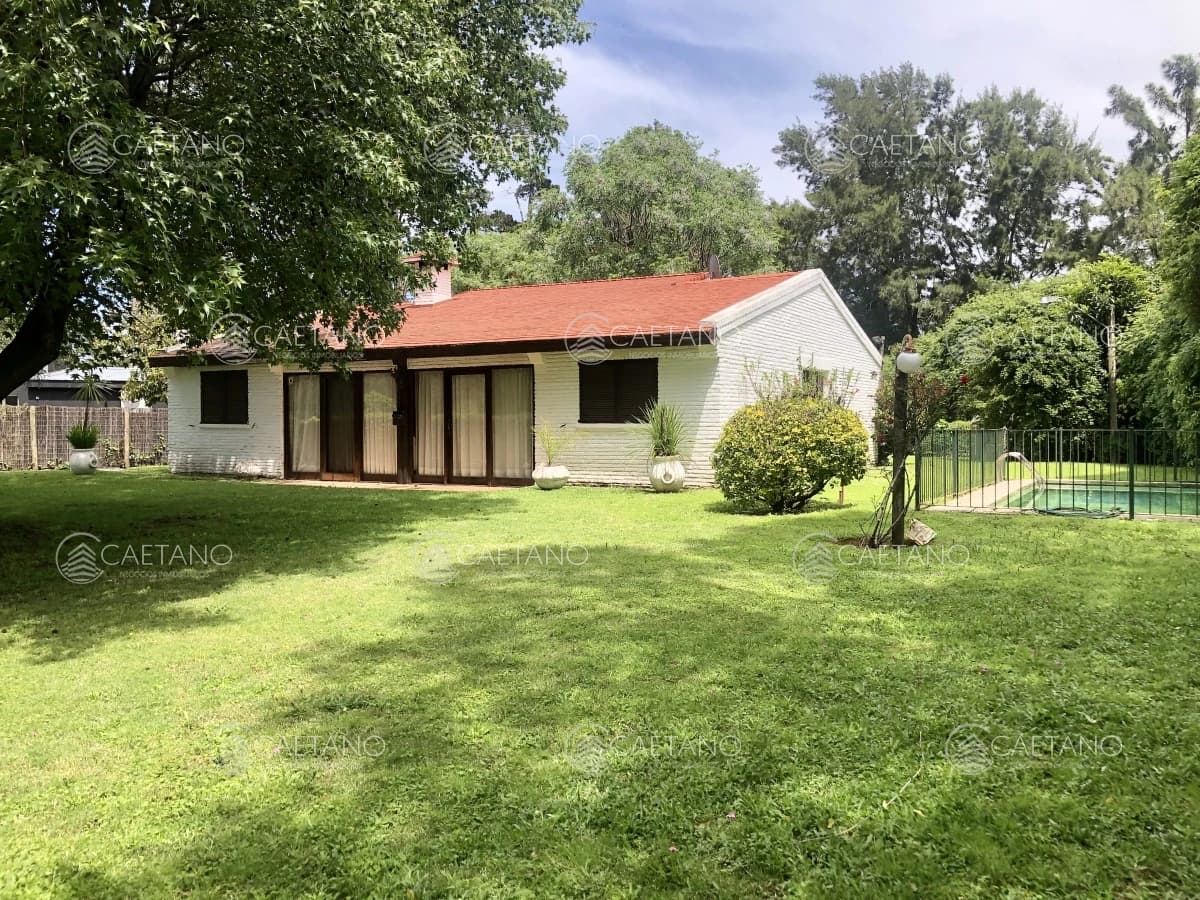 Venta casa 4 dormitorios. San Rafael, Punta del Este.