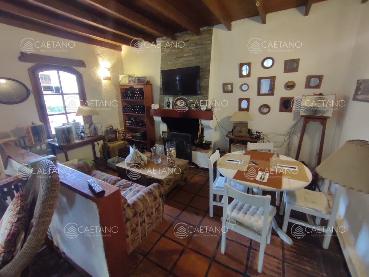 Venta local padrón habilitado local comercial gastronómico sobre Camino Eguzquiza La barra