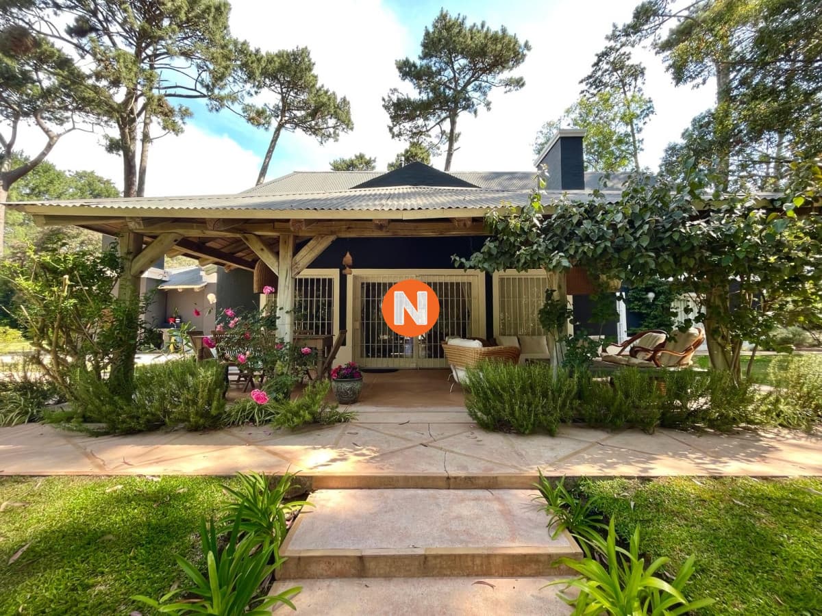 VENTA DE CASA EN BURNETT