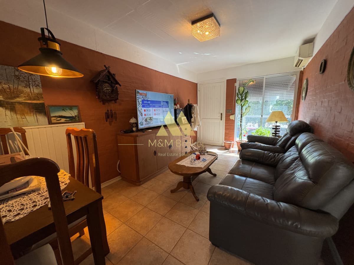 Apartamento ID.927 - Venta con Renta 2 dormitorios en Maldonado centro!!!