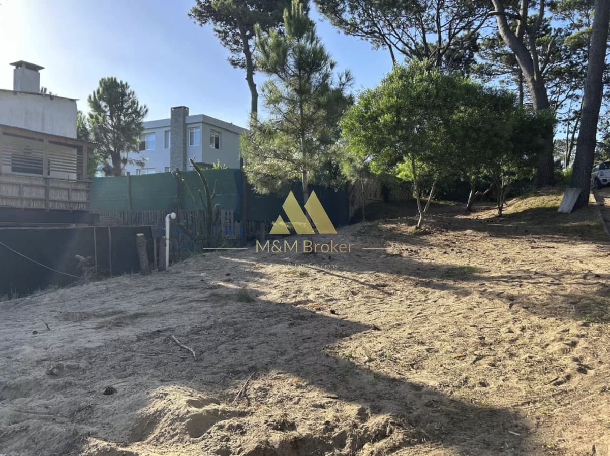 Terreno ID.675 - venta terreno 600m pocas cuadras del mar montoya punta del este