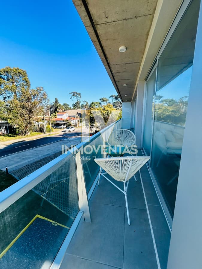 Apartamento en venta y alquiler anual 2 Dormitorios , Playa Mansa, Punta del este