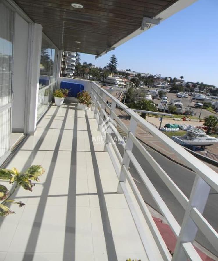 Apartamento ID.3873 - Apartamento en venta, puerto Punta del Este.