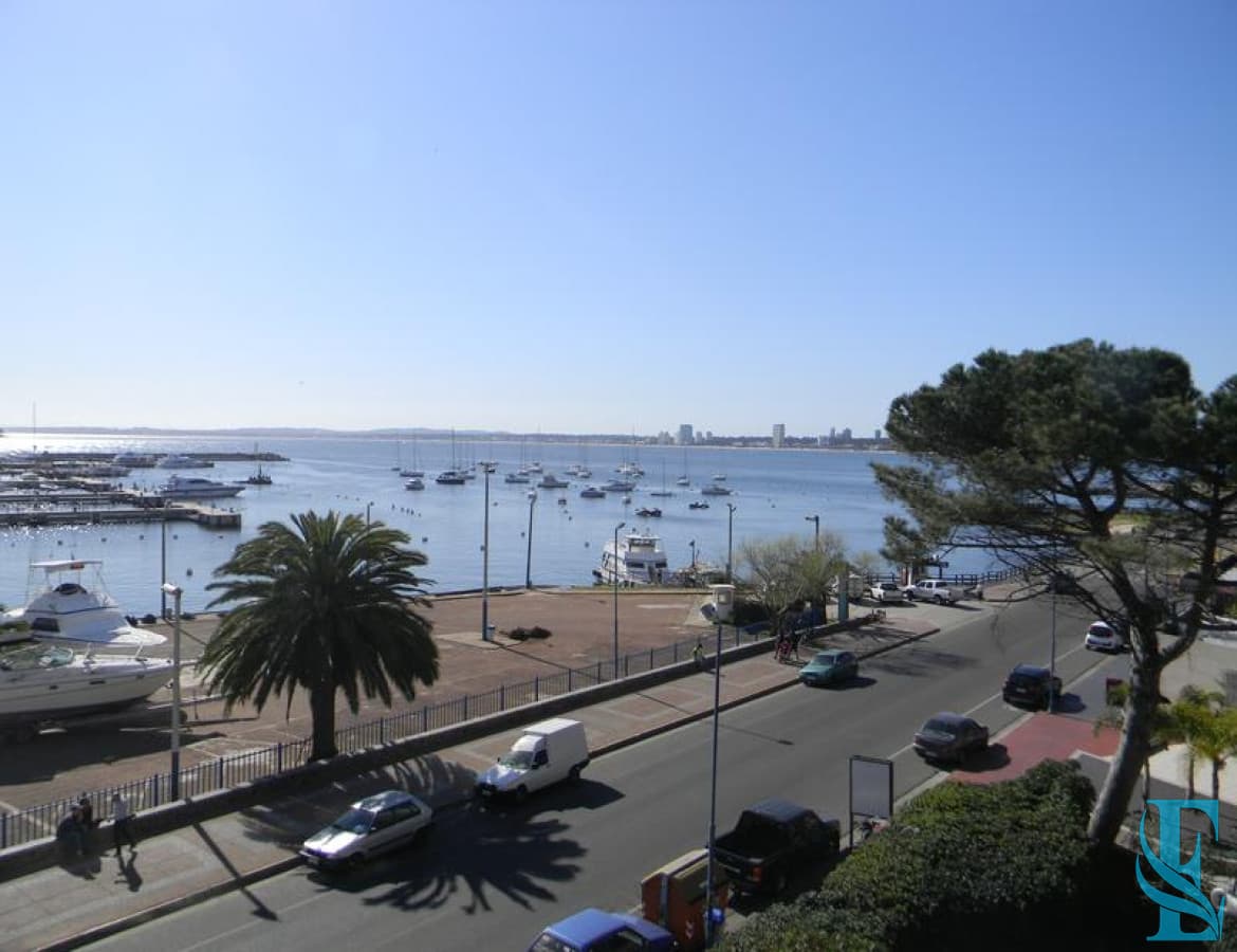 Apartamento en venta, puerto Punta del Este.