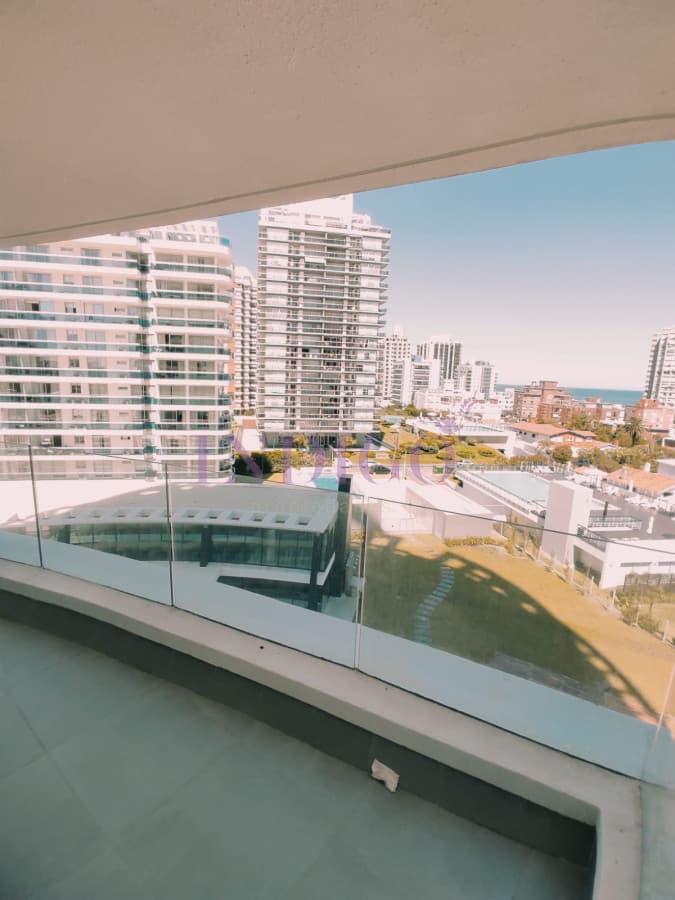 Apartamento en Artower, con buena vista, muy luminoso, 1dormitori y 1 baño - Indigo Propiedades