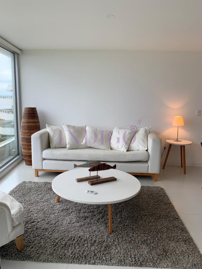 Apartamento enfrente a la playa mansa, 2 dormitorios mas dependencia, piscina y parillero!! - Indigo Propiedades