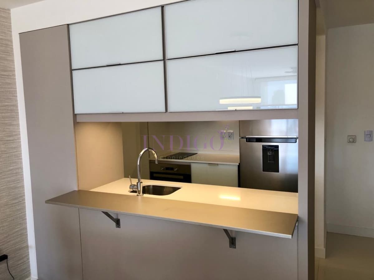 Apartamento en Punta del Este, muy bien equipado en torre full amenities - Indigo Propiedades