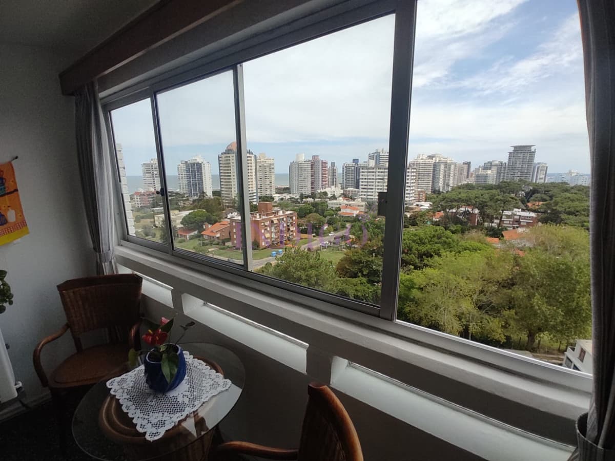 Apartamento en Venta! 3 Dormitoritos y 2 Baños, terraza y cochera, en Aidy Grill - Indigo Propiedades