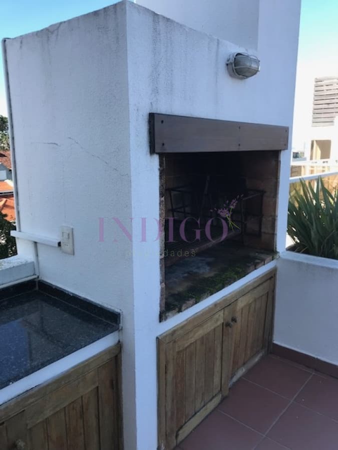 Excelente departamento en venta y alquiler en la zona mas linda de la playa Brava. - Indigo Propiedades