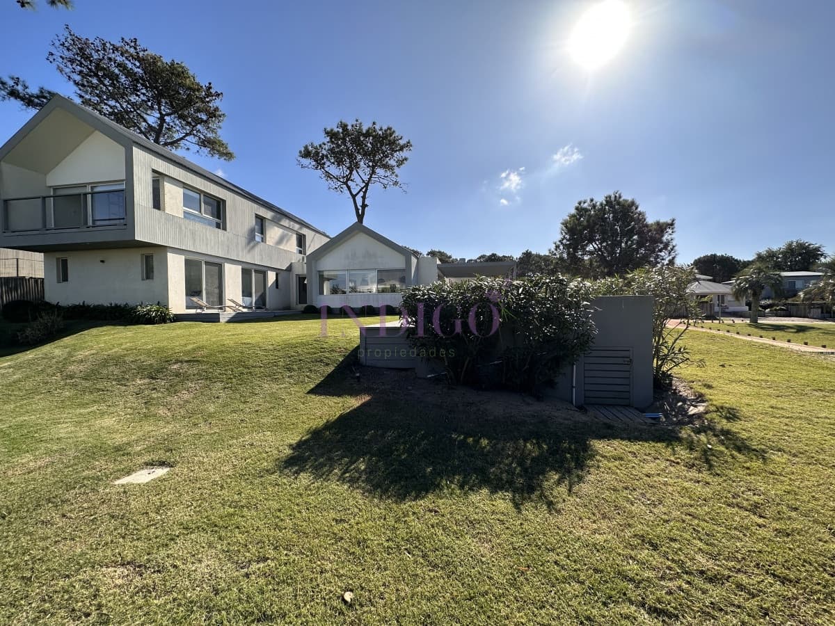 En venta y alquiler en Pinar del Faro, Jose Ignacio 5 dormitorios. - Indigo Propiedades