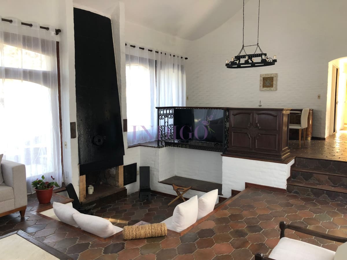 En venta amplia casa en Punta del Este, parrillero y piscina! - Indigo Propiedades