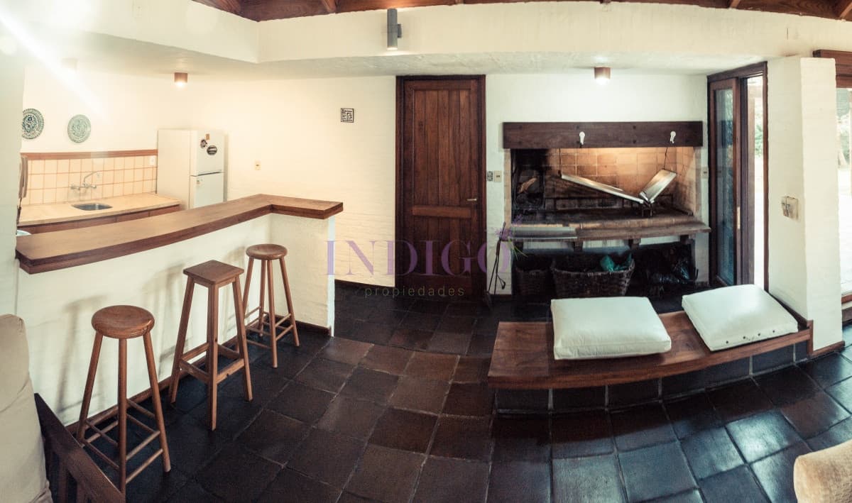 Venta en barrio  San Rafael, zona ideal para vivir todo el año. - Indigo Propiedades