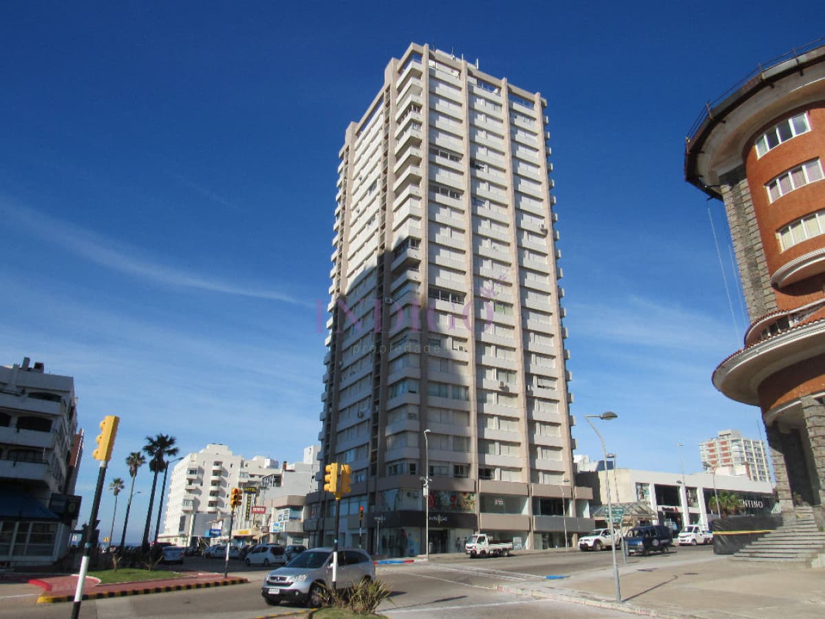 Apartamento en Peninsula, 3 dormitorios * - Indigo Propiedades