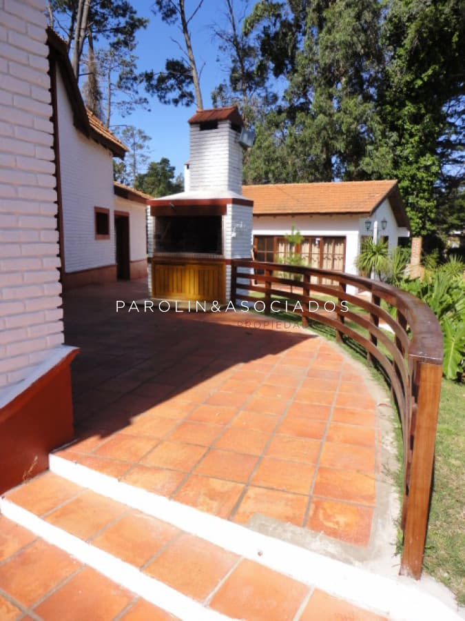 Casa en Venta Ubicada en Pinares, 4 dormitorios