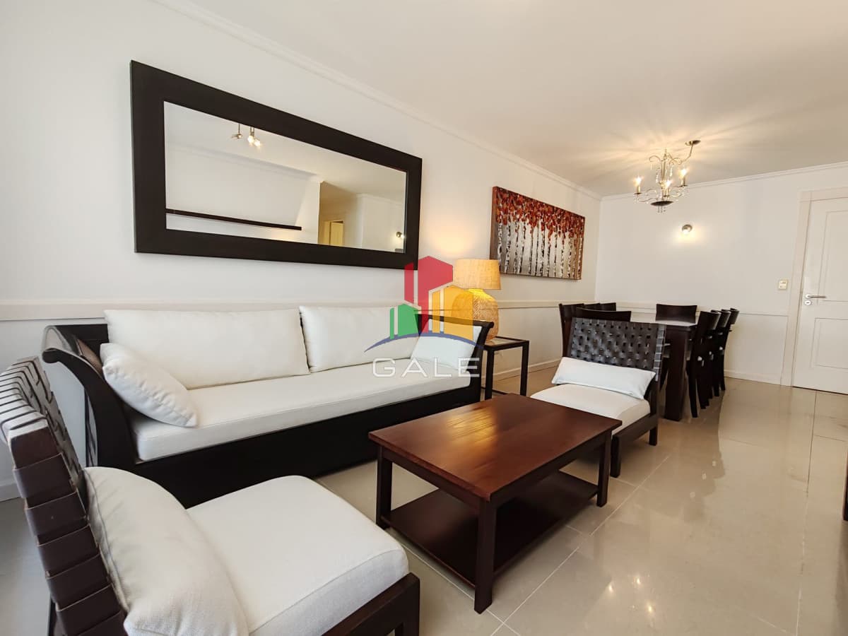 Punta del este, Península, departamento de 2 dormitorios con piscina, terraza y cochera.  -