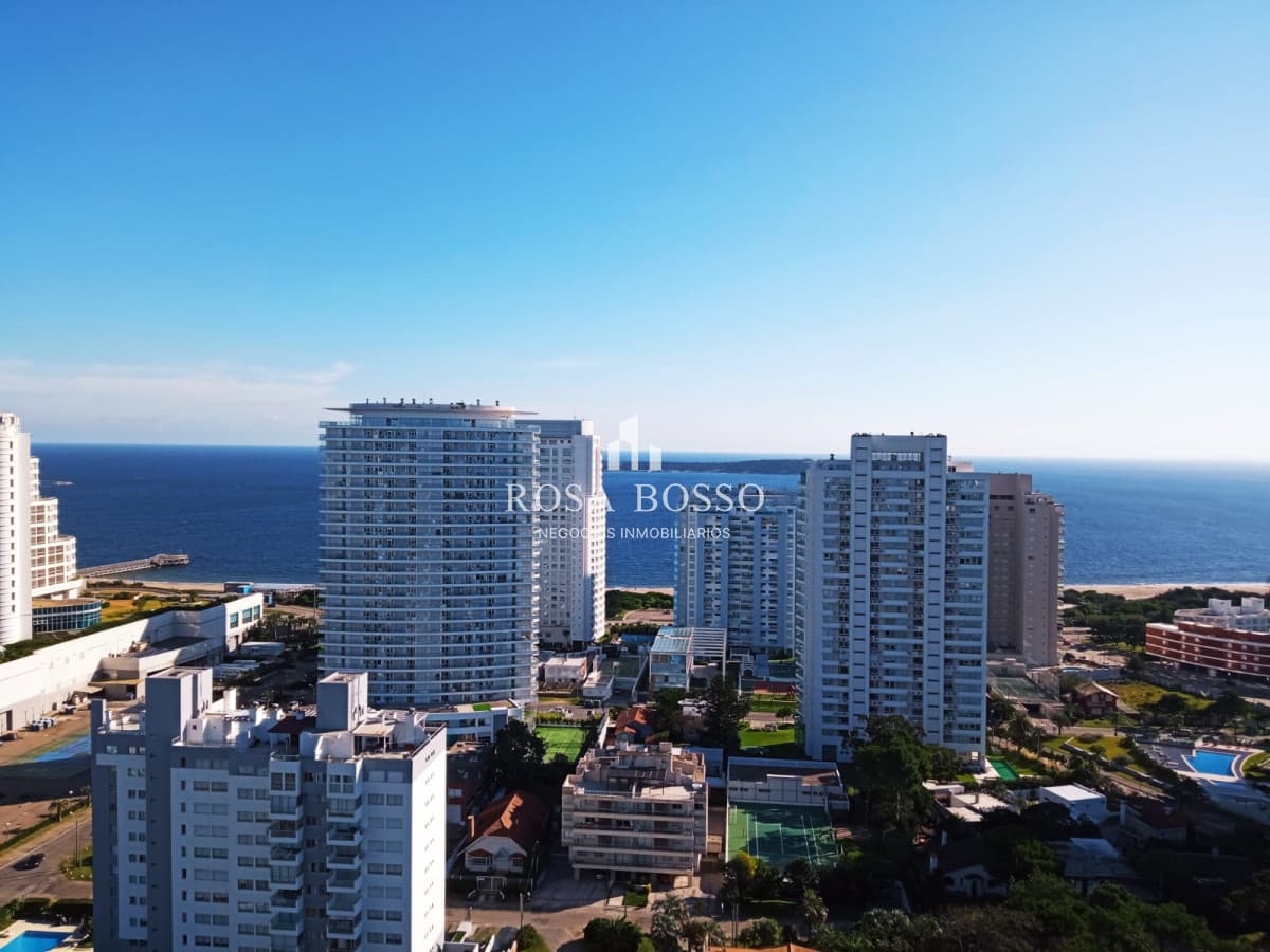 Apartamento en Mansa 1 dormitorios 2 baños garaje