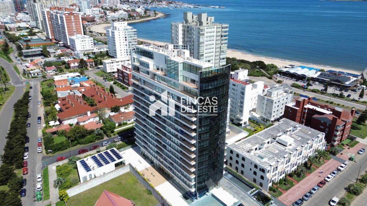 Apartamento 3 dormitorios en edificio de categoría en Península!
