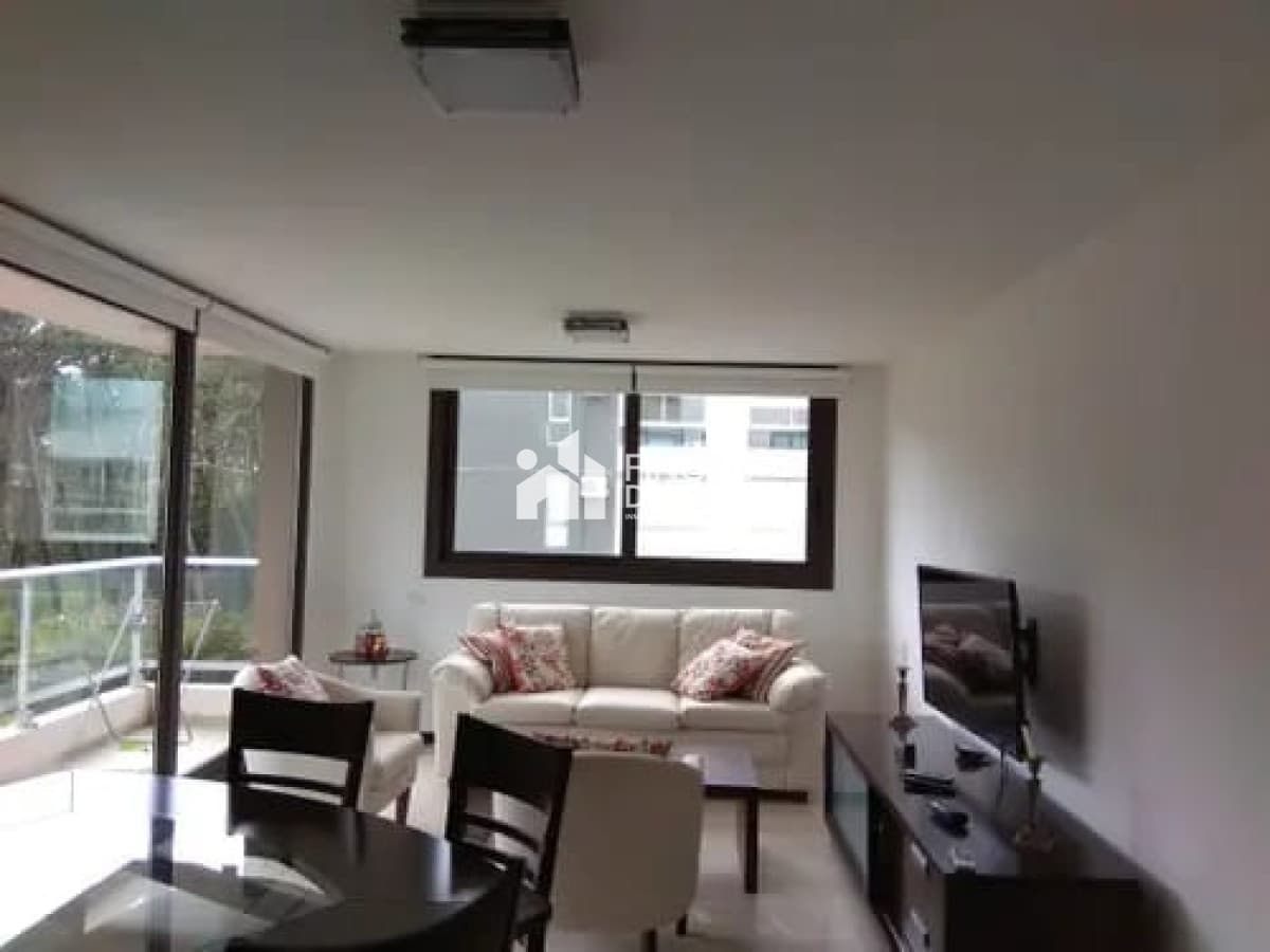 Apartamento de dos dormitorios en alquiler zona facultades y colegios  -