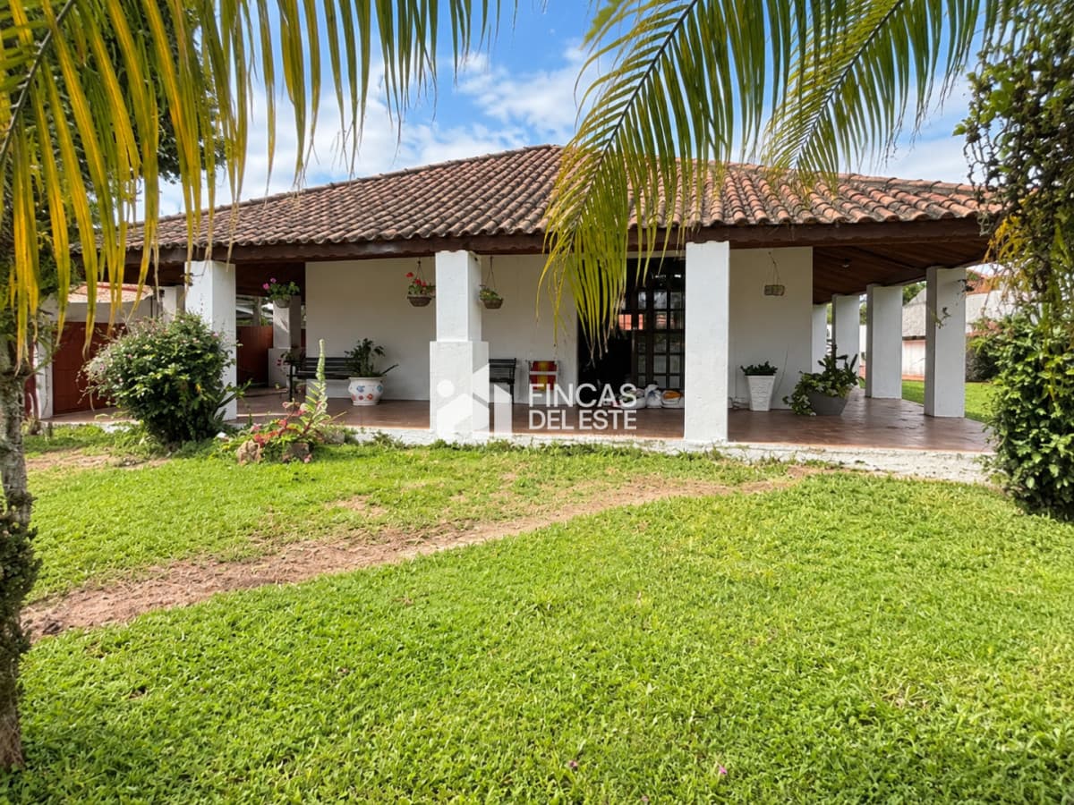 Oportunidad casa + cabaña a 2 cuadras del mar Laguna Merin!