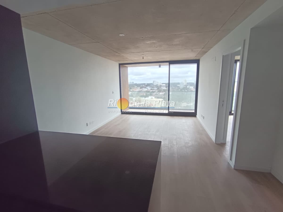 Torres del Este. Con entrega inmediata