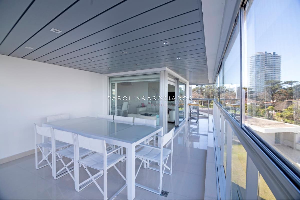 Apartamento en venta de 2 dormitorios en Miami Boulevard I, Punta del Este