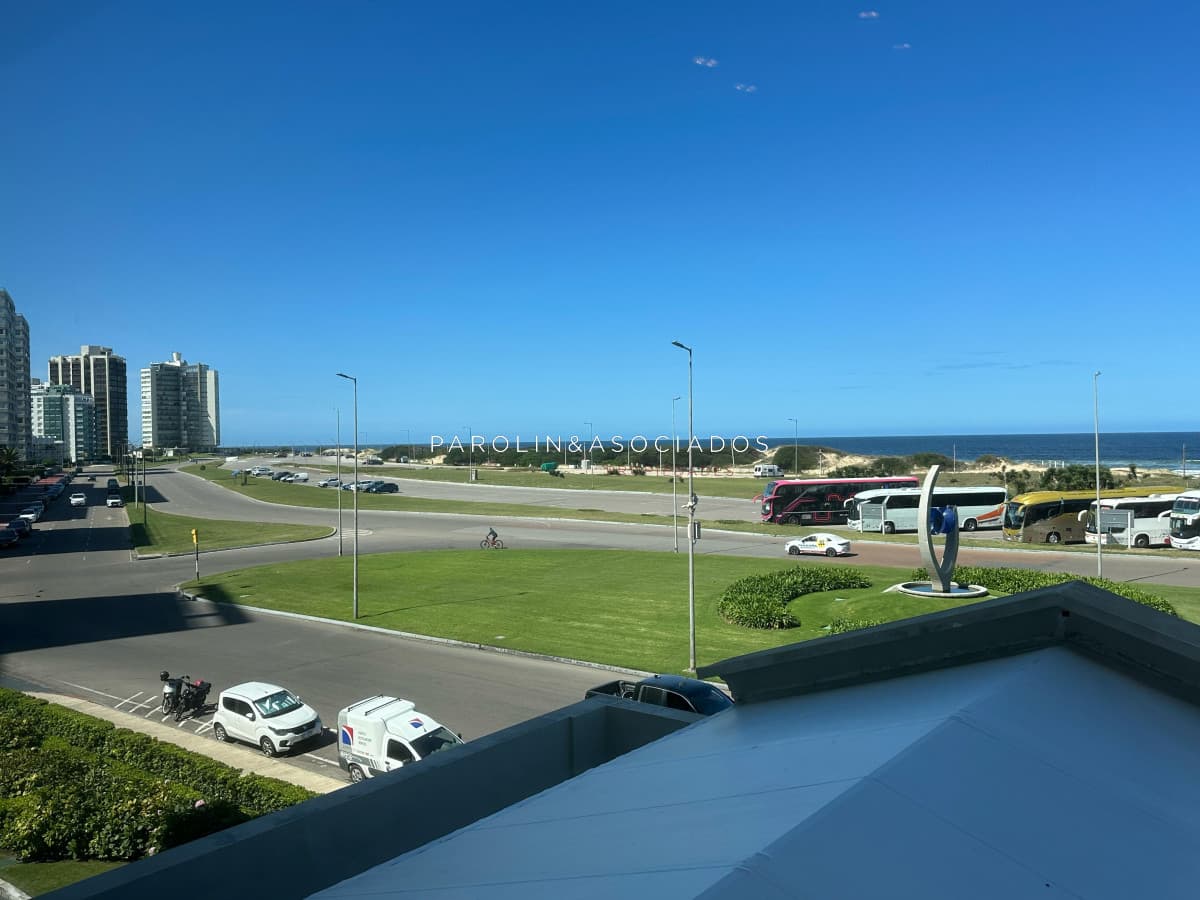 Apartamento en venta de 3 dormitorios en Imperiale, Playa Brava Punta del este