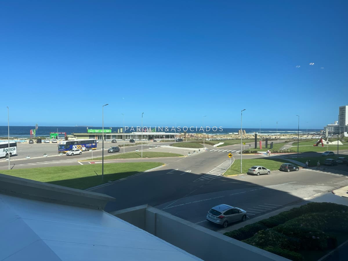 Apartamento en venta de 3 dormitorios en Imperiale, Playa Brava Punta del este